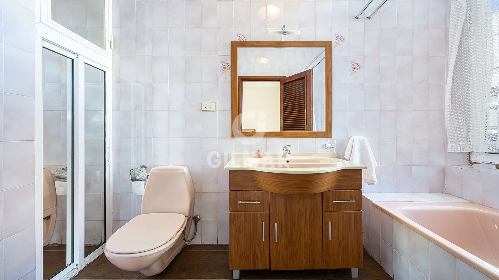 Property slider Gilmar