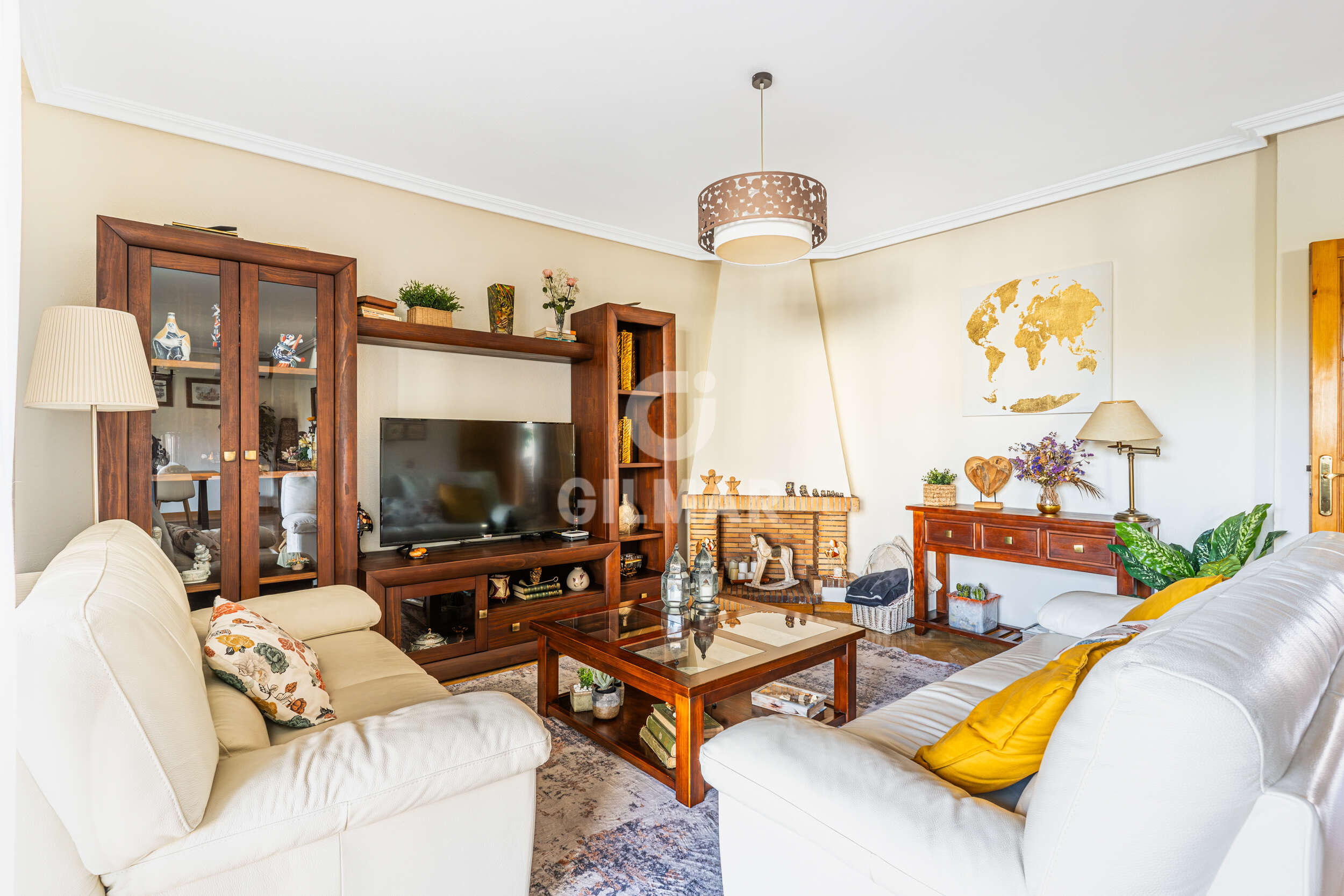 Photo of Semi-detached house