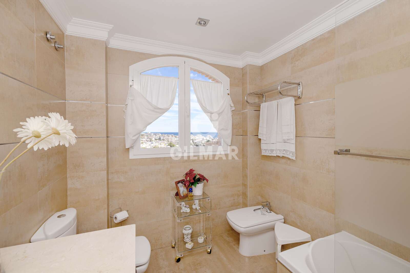 Property slider Gilmar