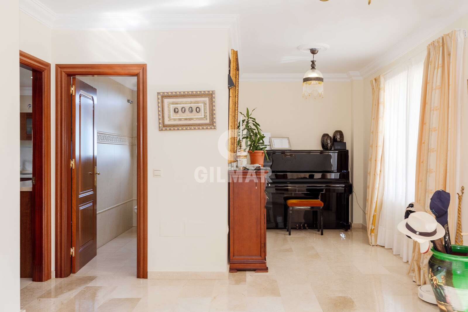 Property slider Gilmar