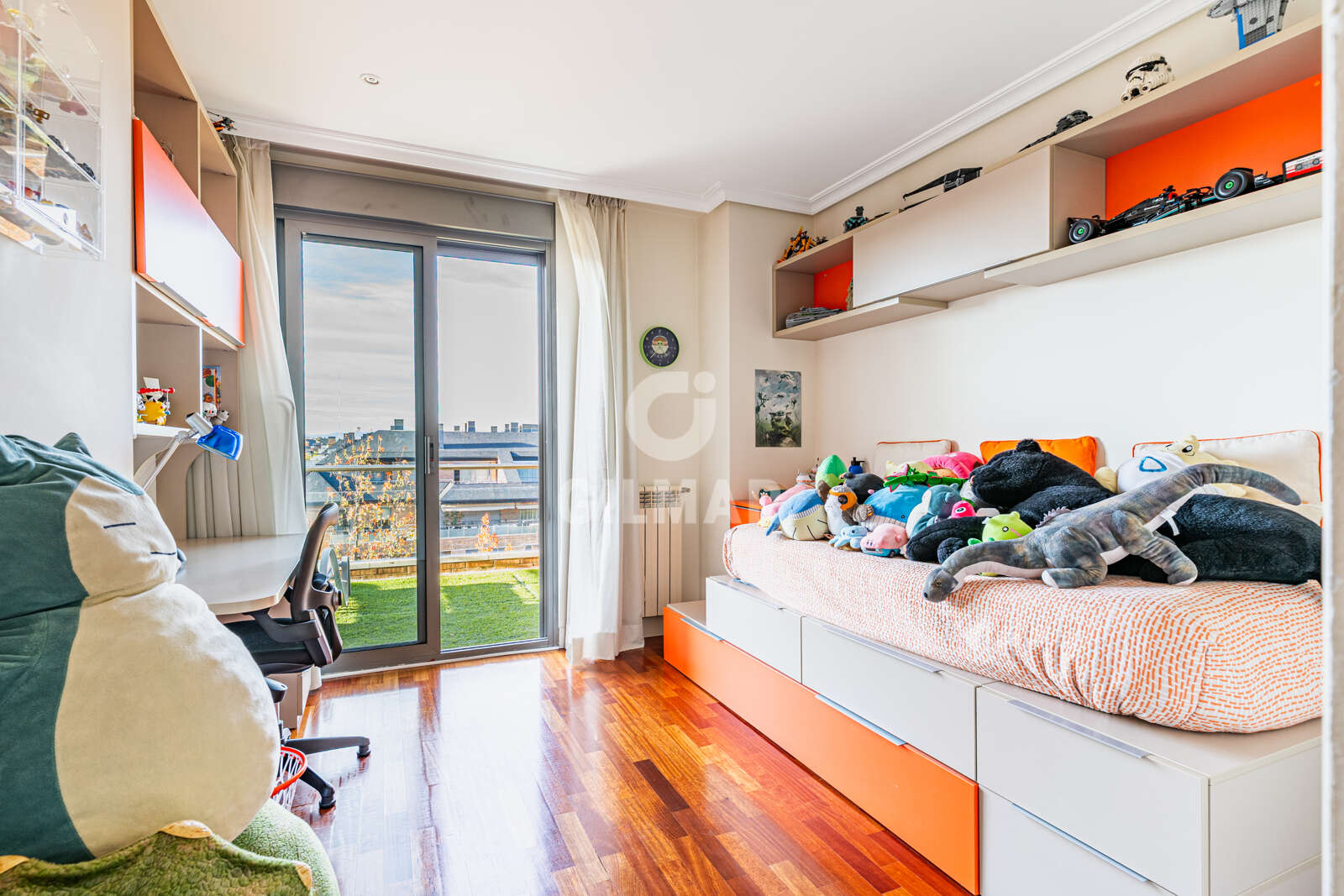 Property slider Gilmar