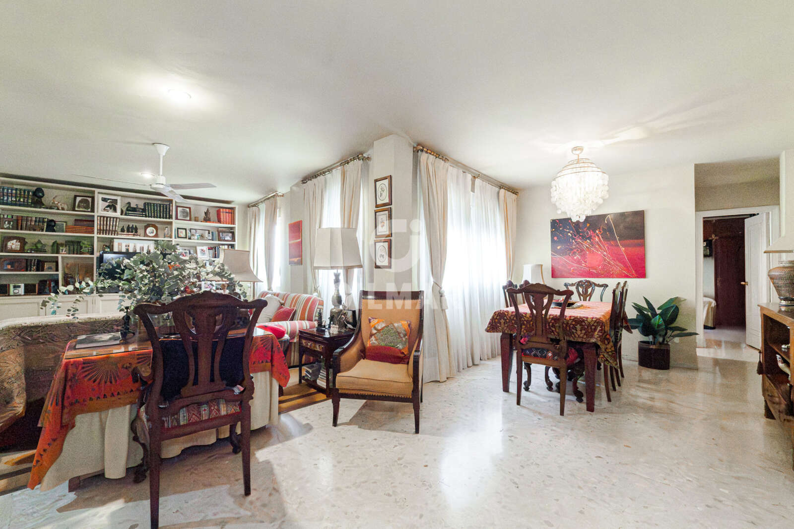 Property slider Gilmar