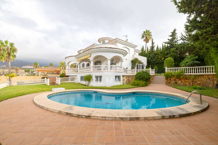 Chalet Independiente en venta en Benalmádena – Málaga | Gilmar