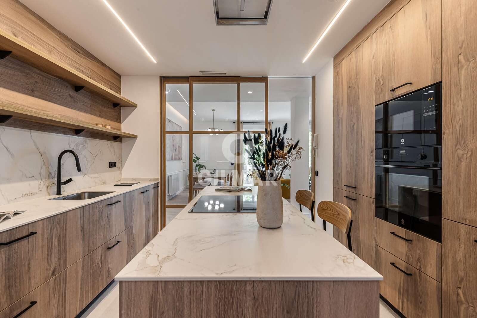 Property slider Gilmar