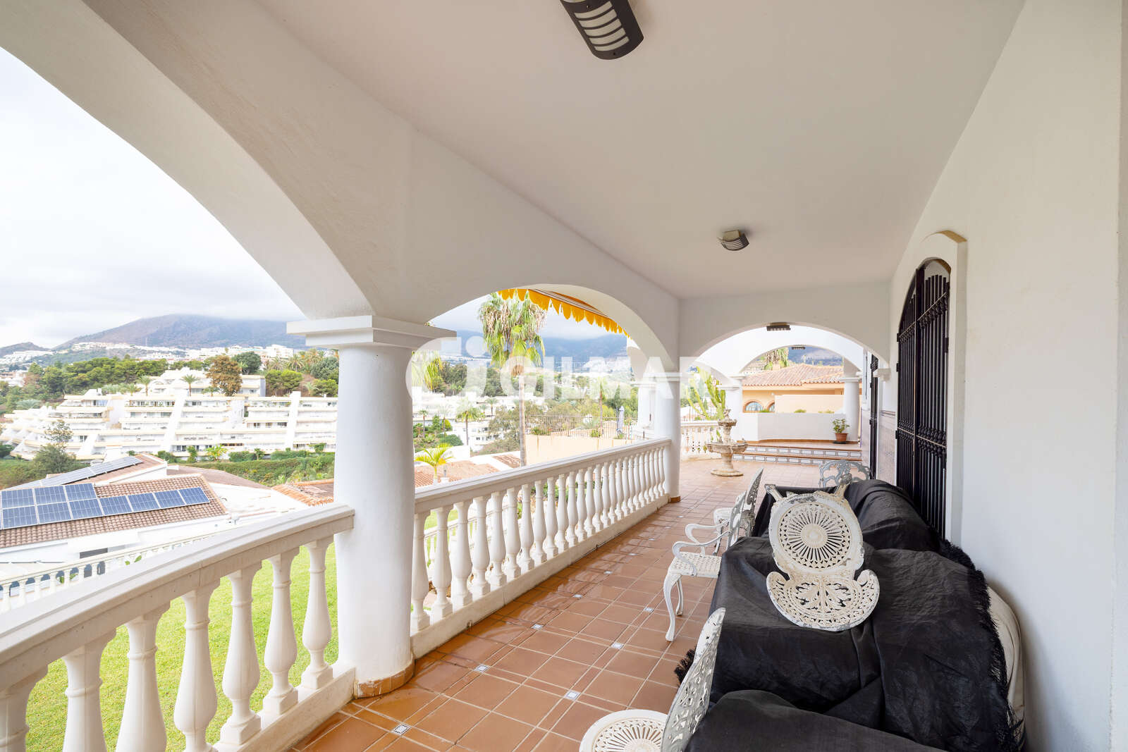 Property slider Gilmar