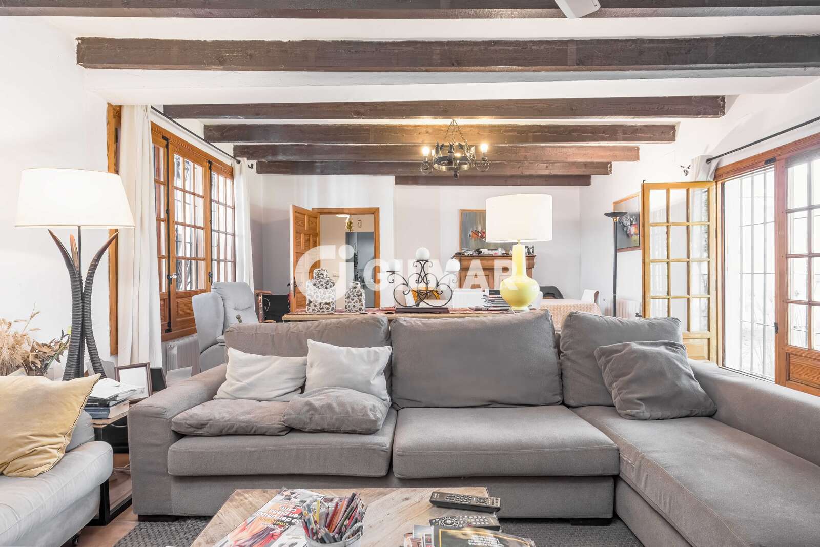 Property slider Gilmar