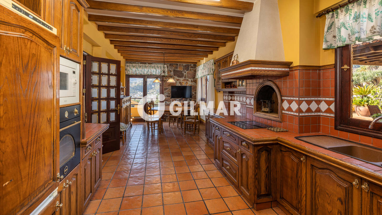Property slider Gilmar