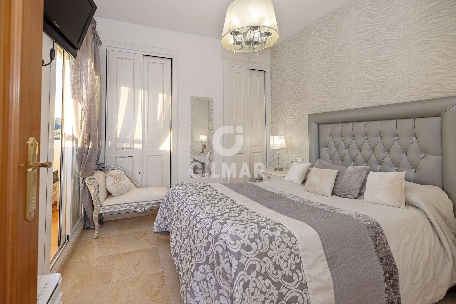 Property slider Gilmar