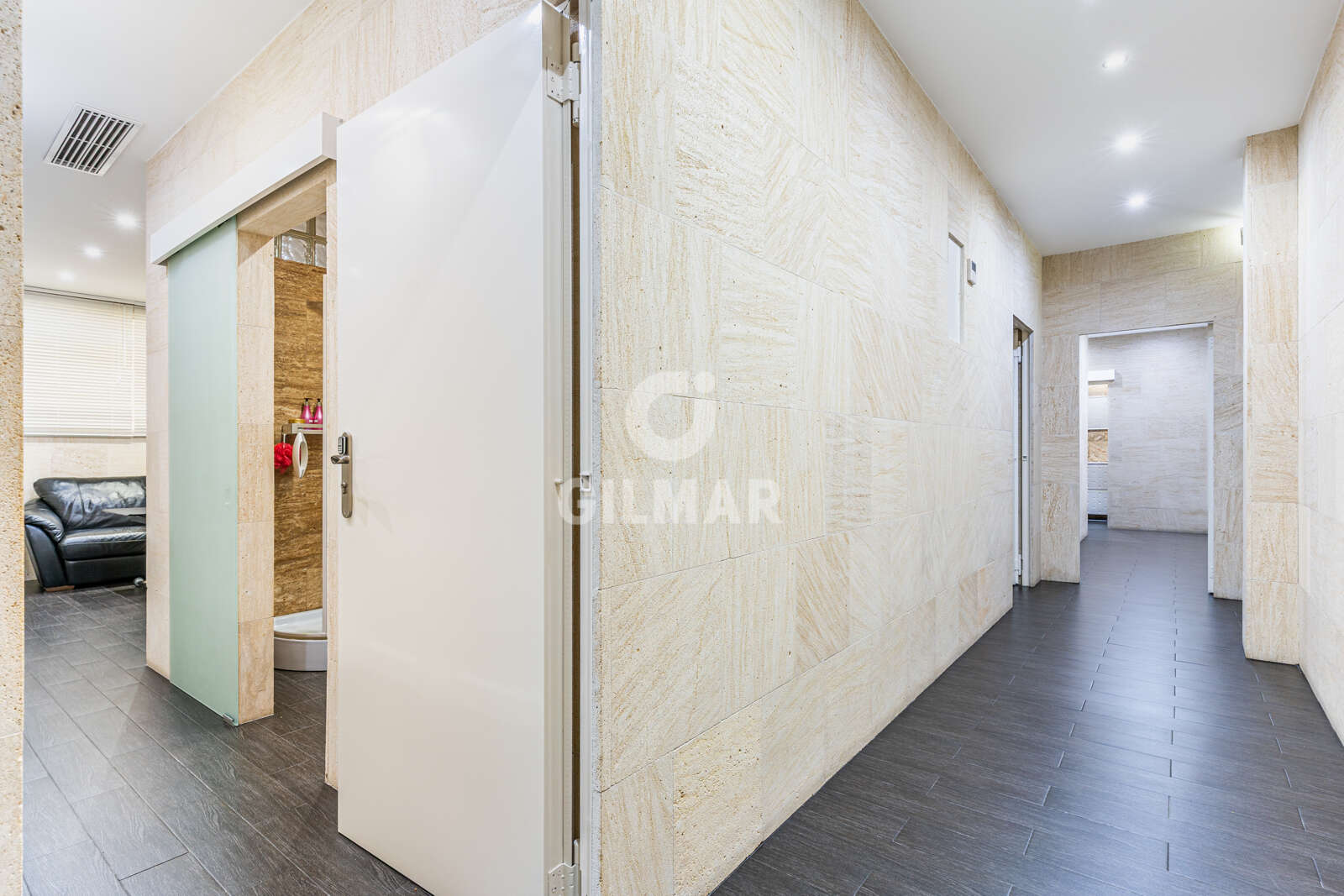Property slider Gilmar