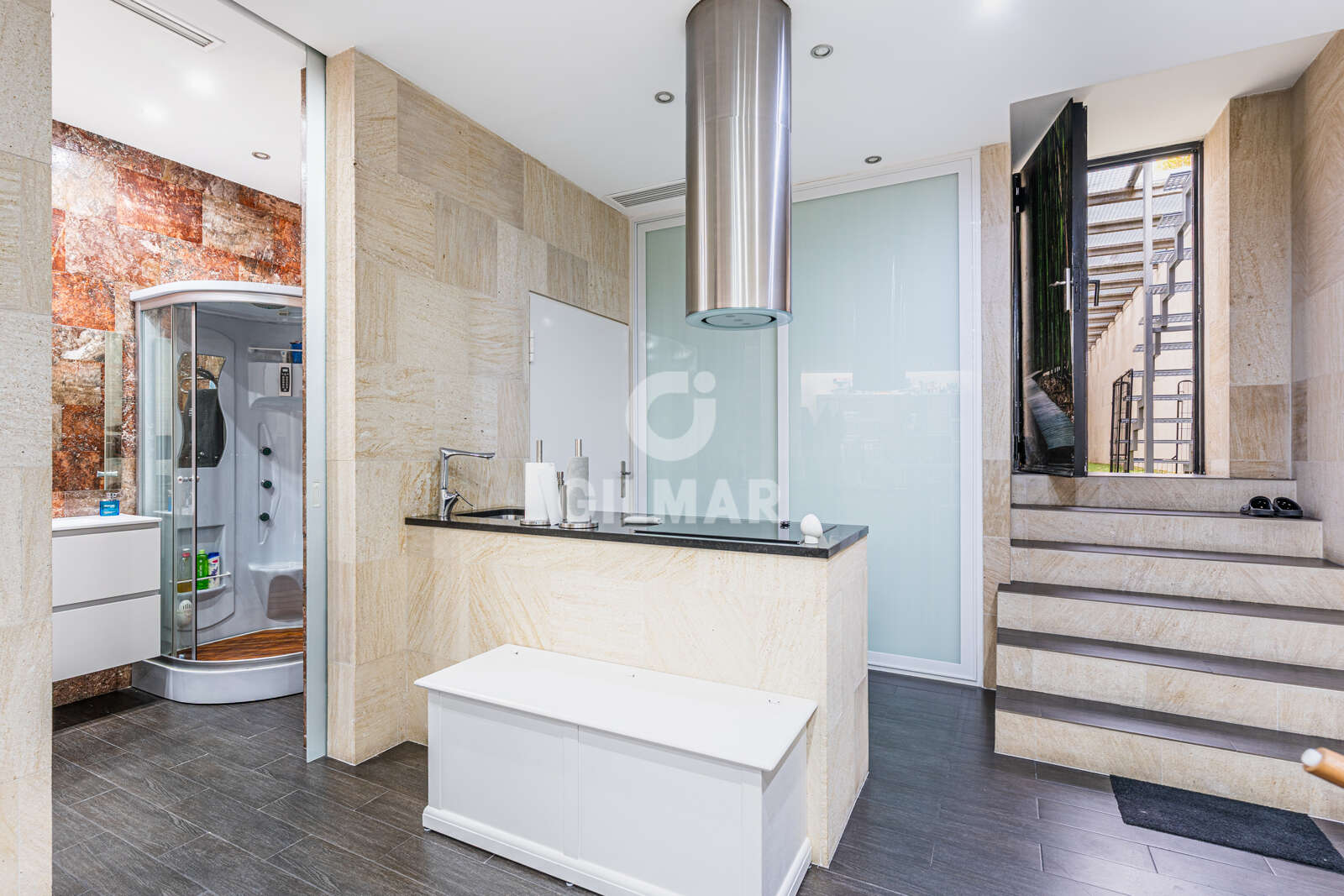 Property slider Gilmar
