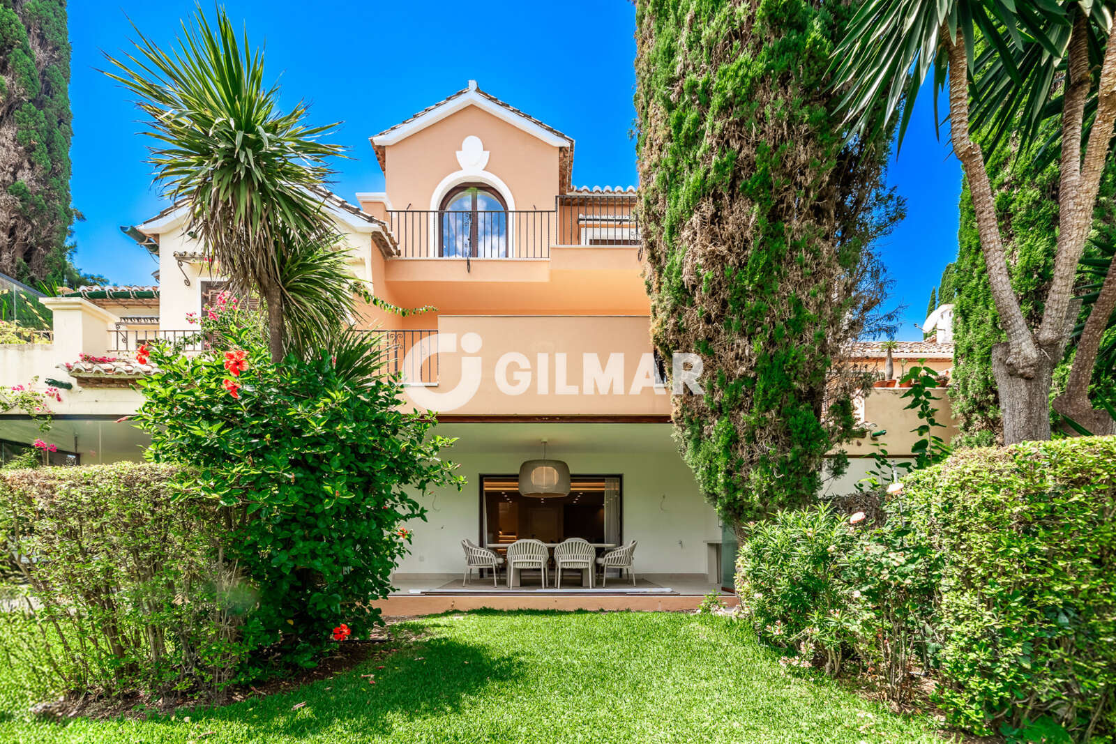 Property slider Gilmar
