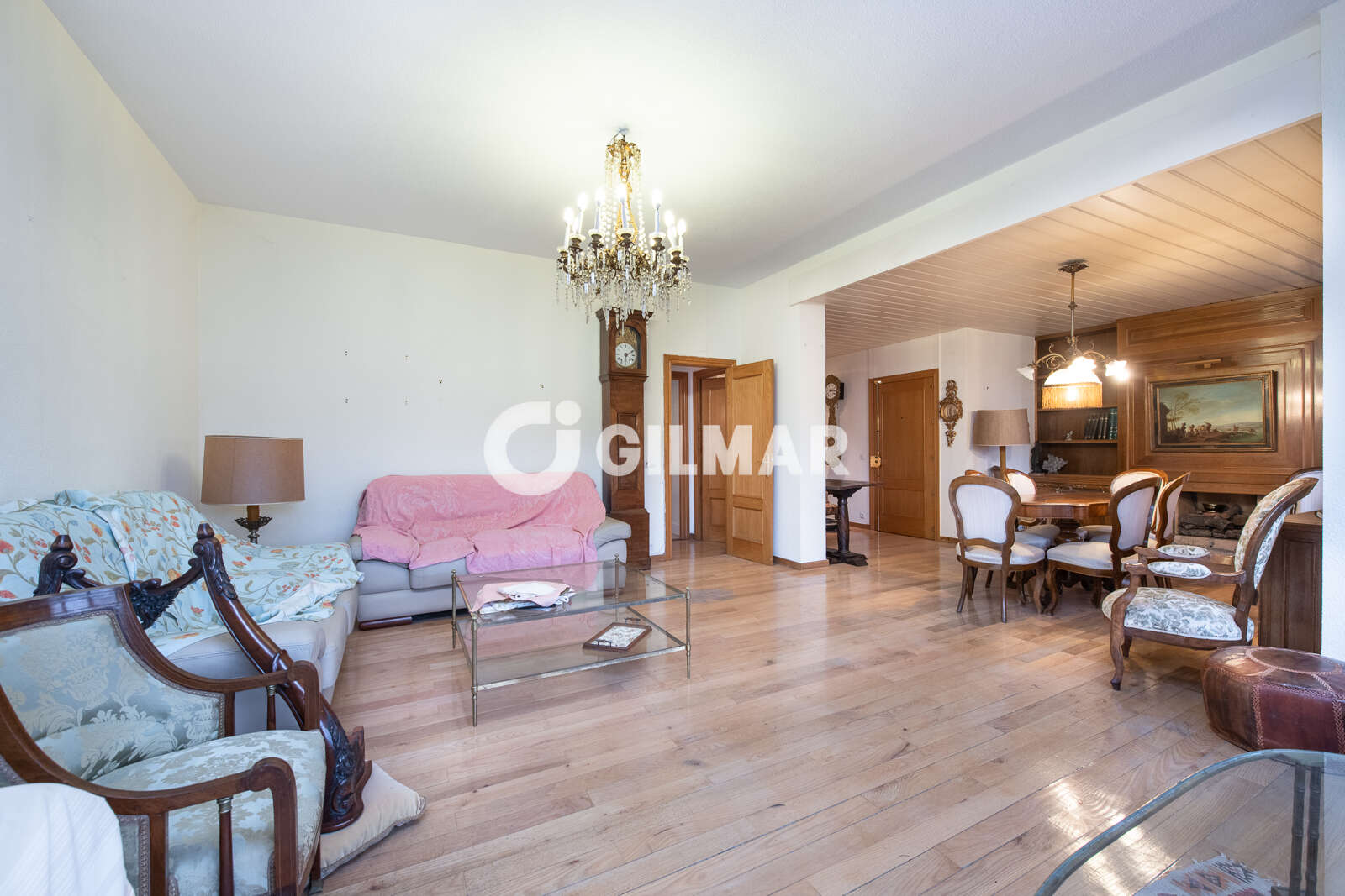 Property slider Gilmar