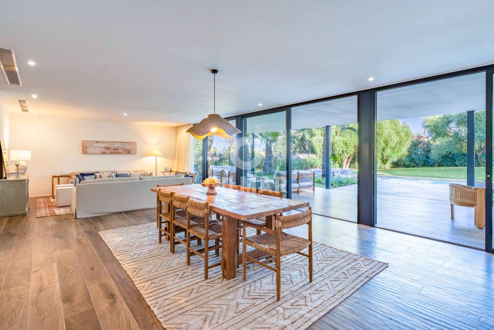 Property slider Gilmar