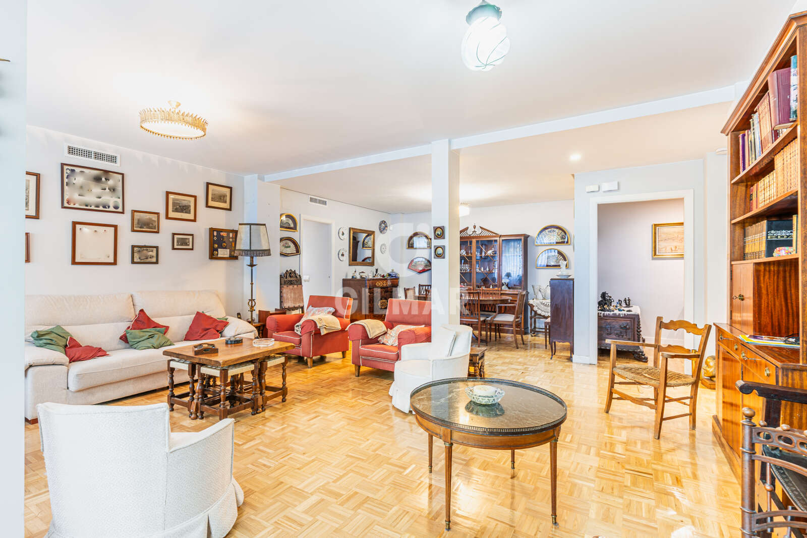 Property slider Gilmar