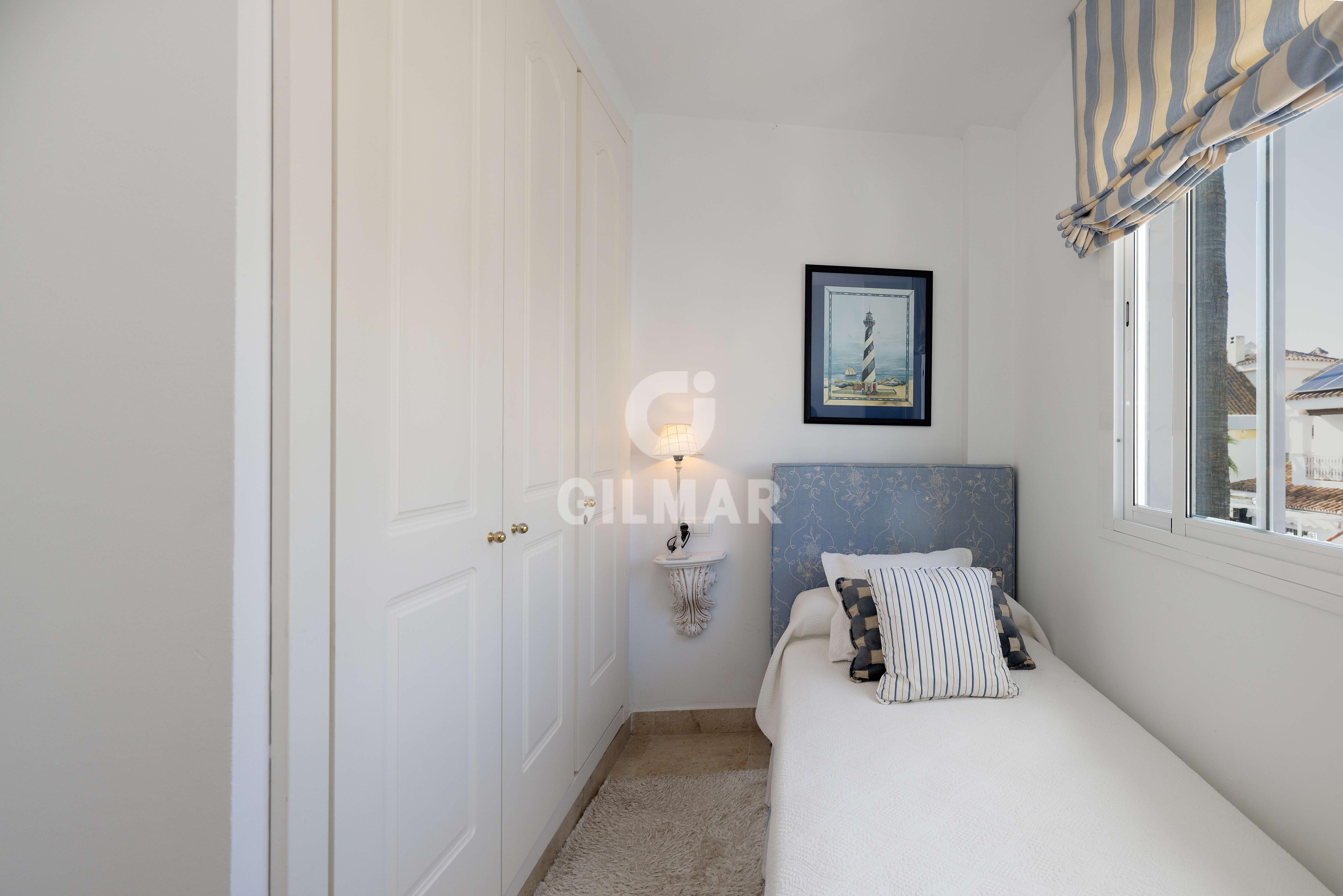 Photo of Semi-detached house