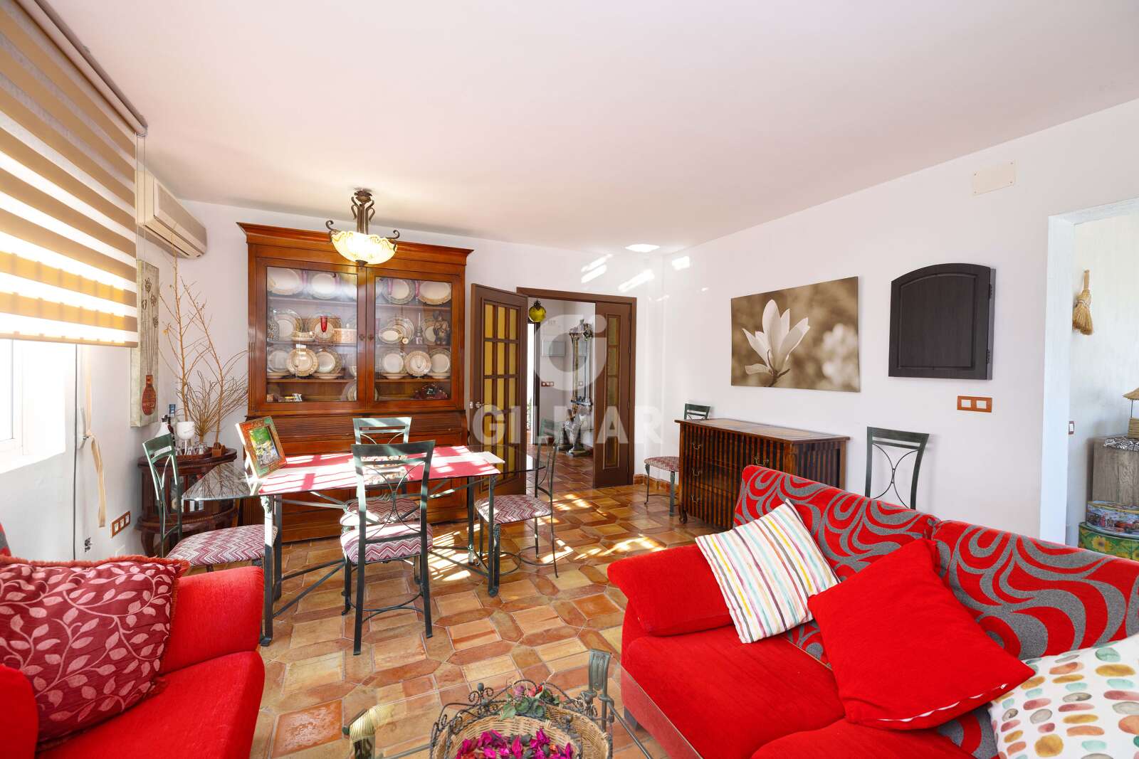 Property slider Gilmar