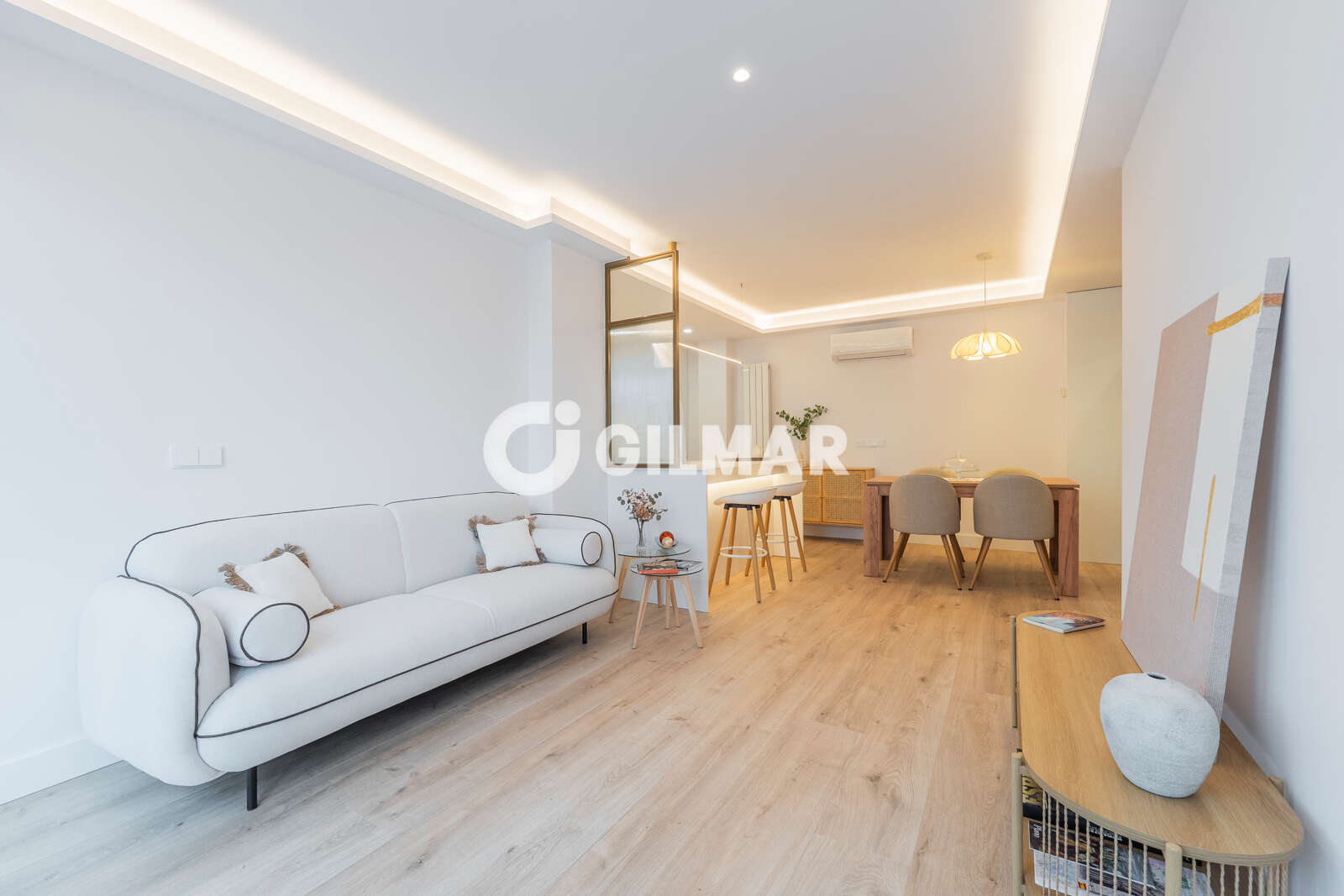 Property slider Gilmar