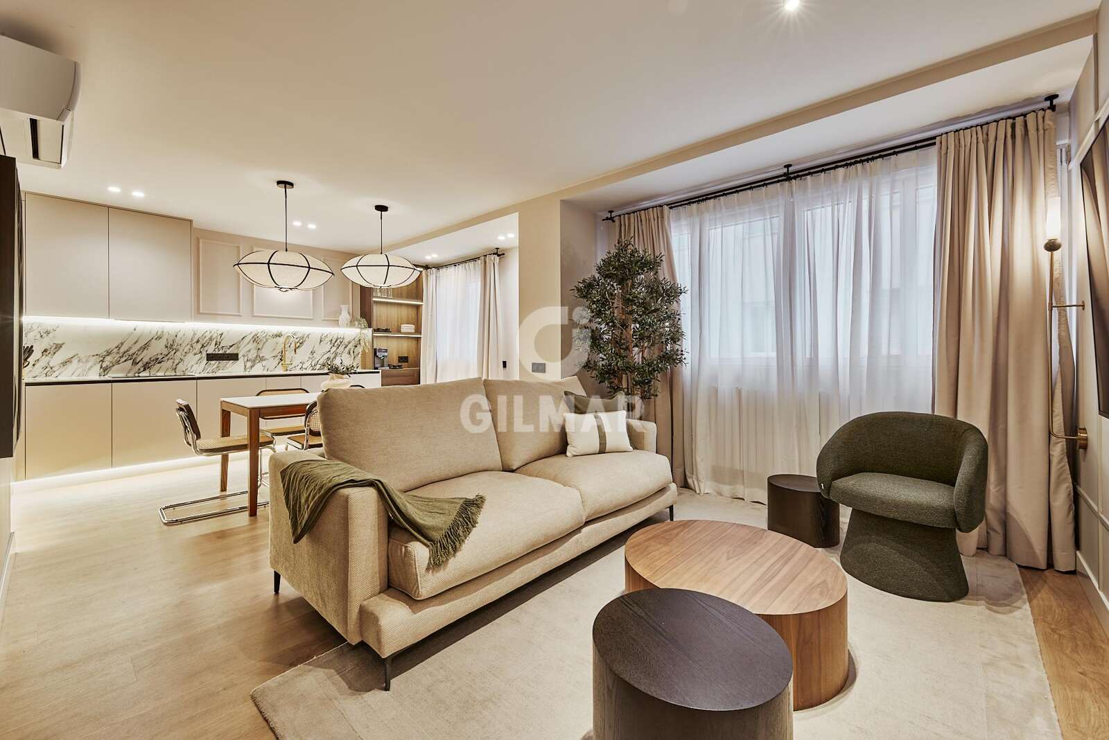 Property slider Gilmar