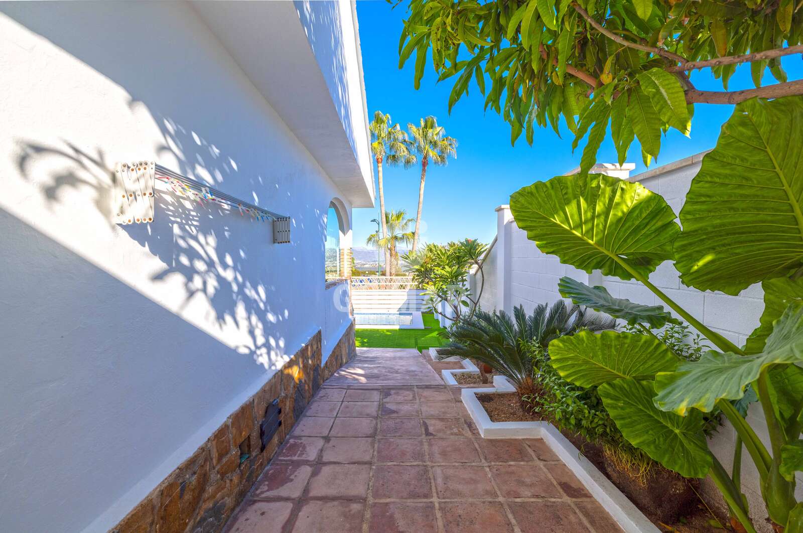 Property slider Gilmar