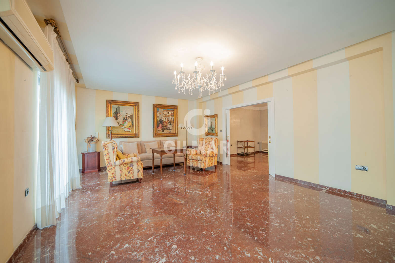 Property slider Gilmar