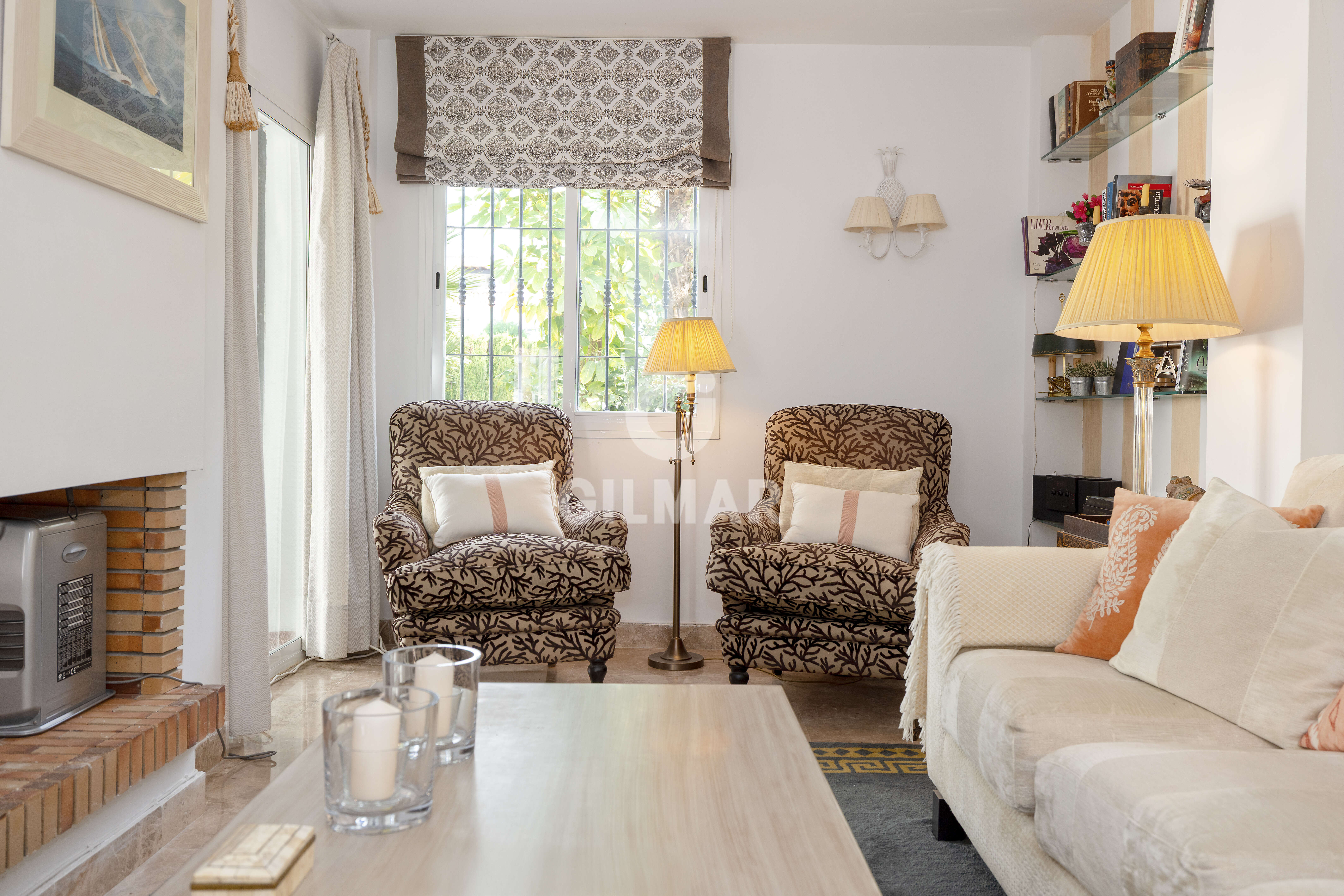 Photo of Semi-detached house