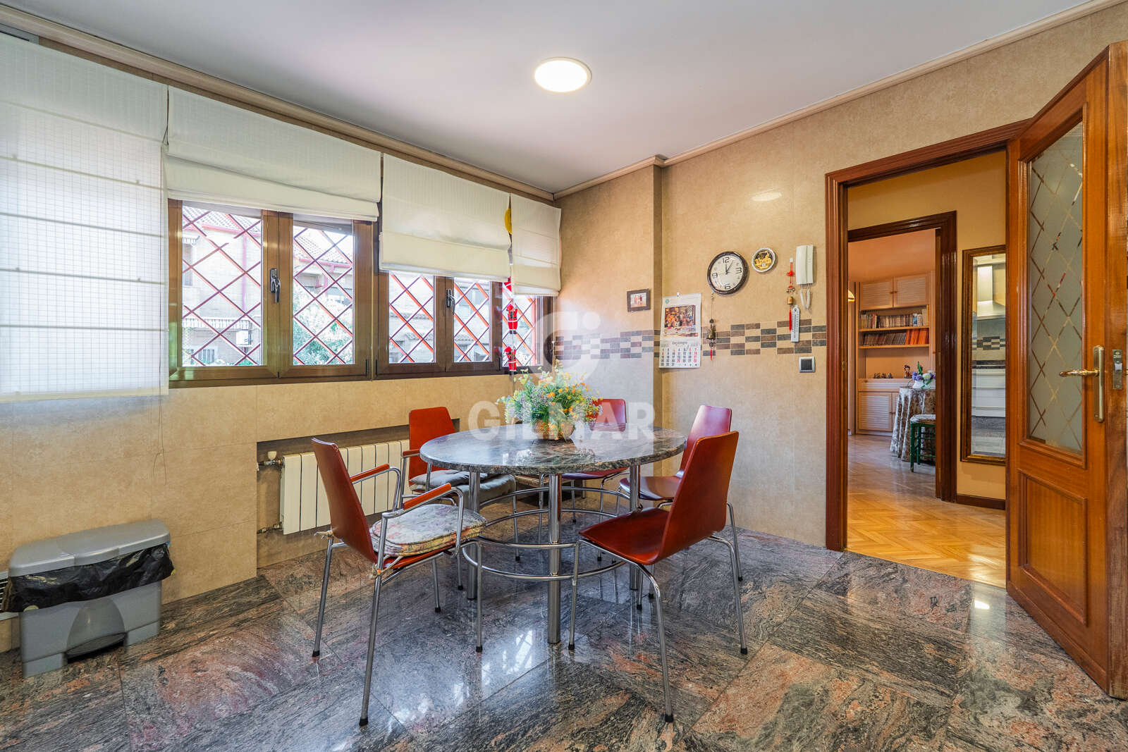 Property slider Gilmar