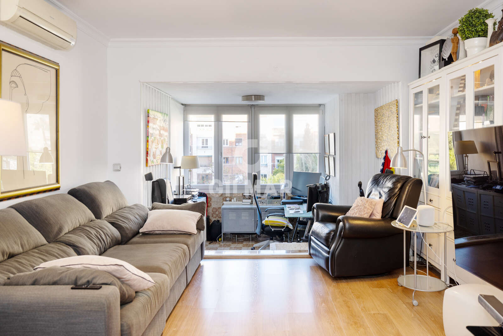 Property slider Gilmar