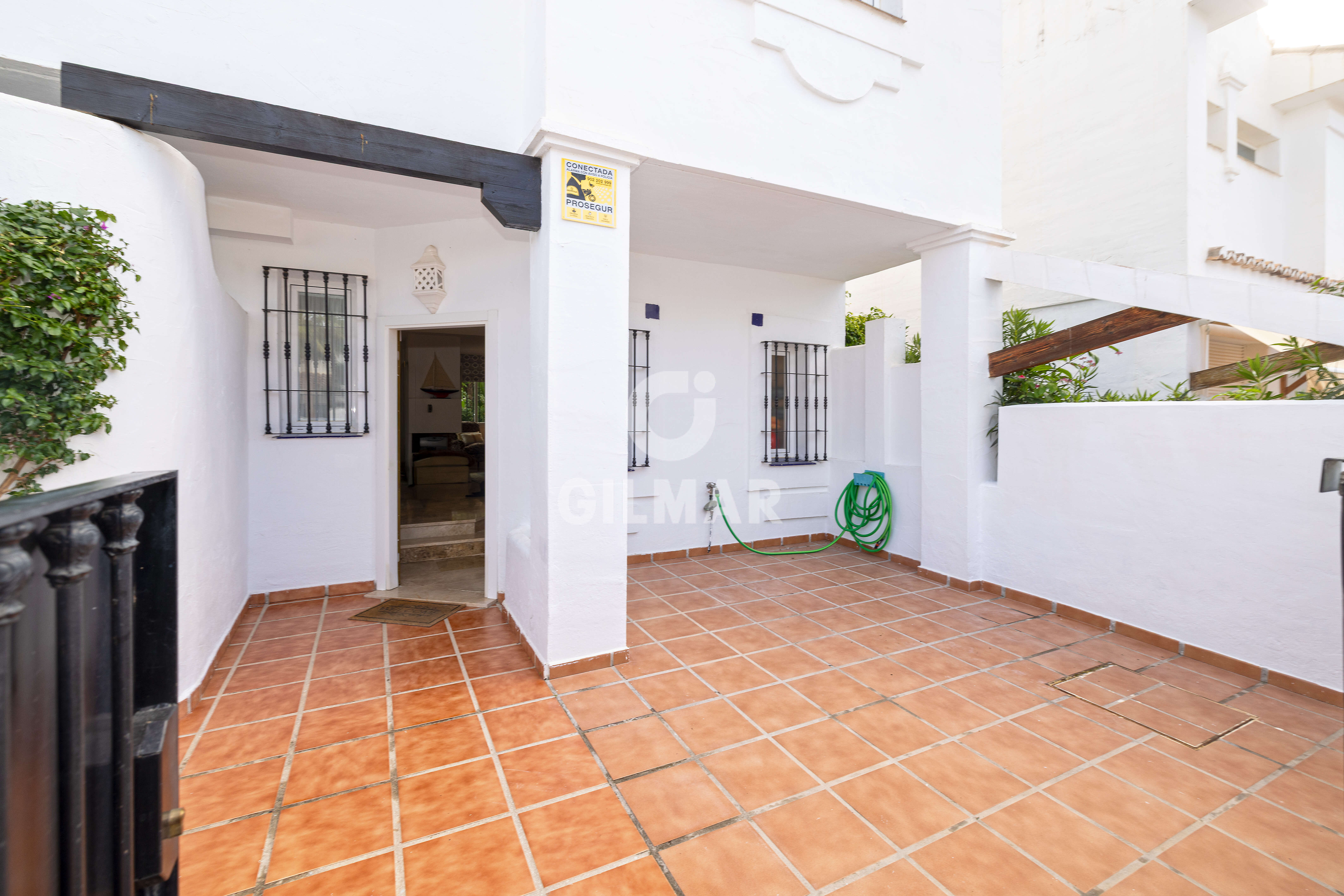 Photo of Semi-detached house