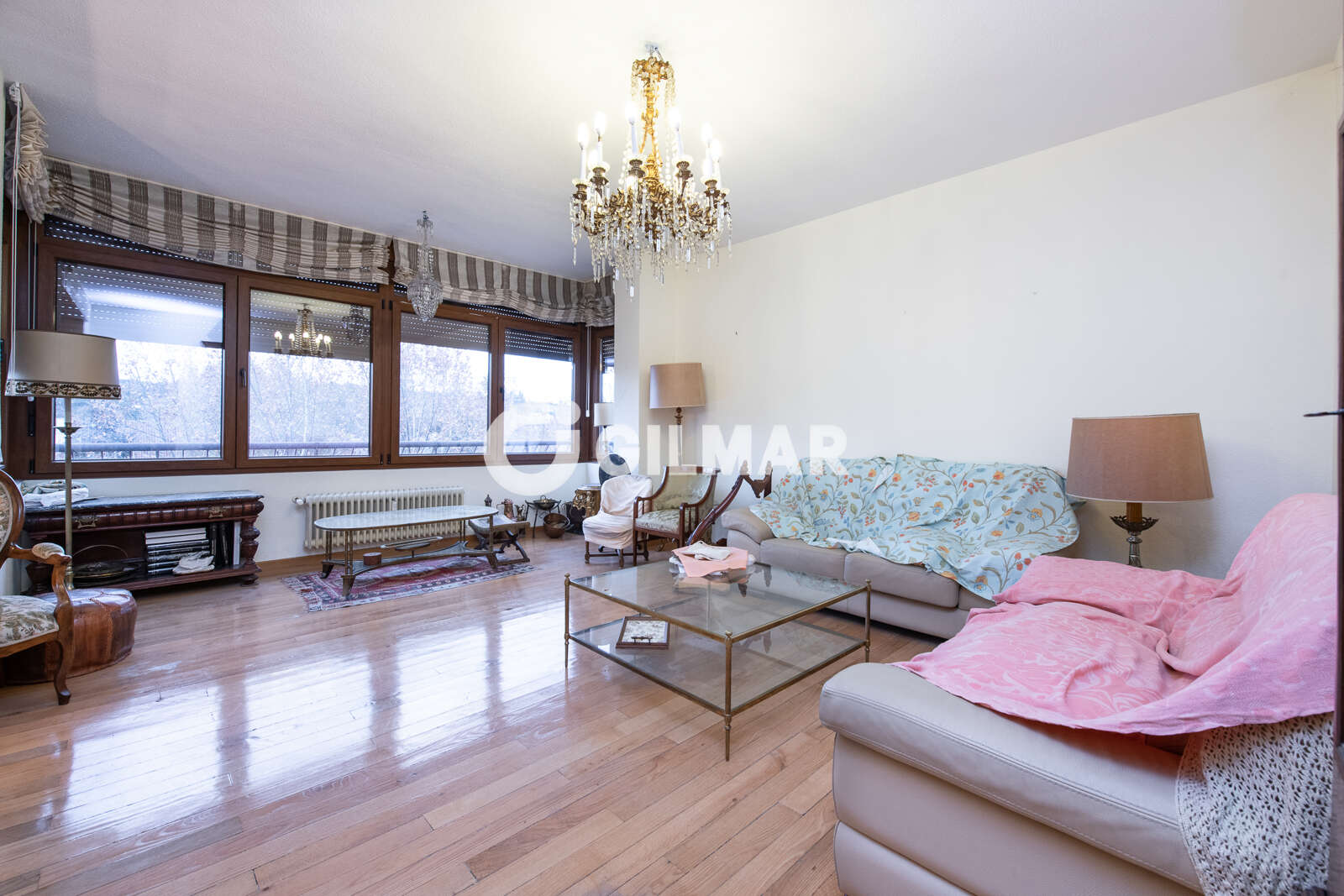 Property slider Gilmar