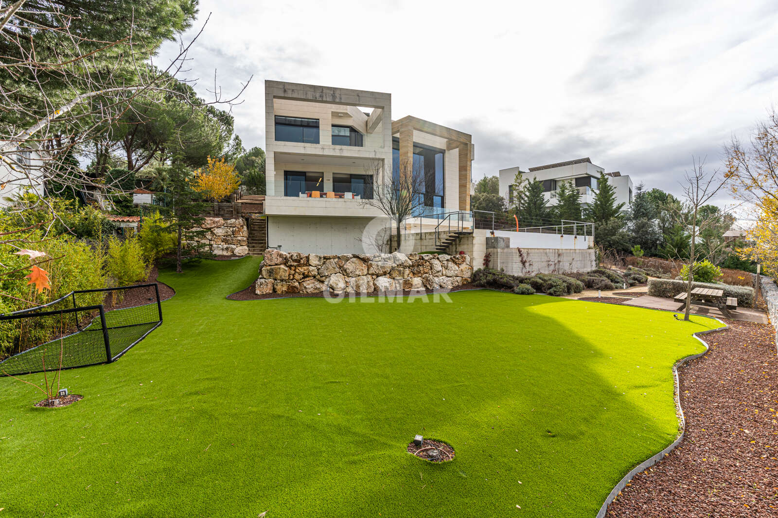 Property slider Gilmar