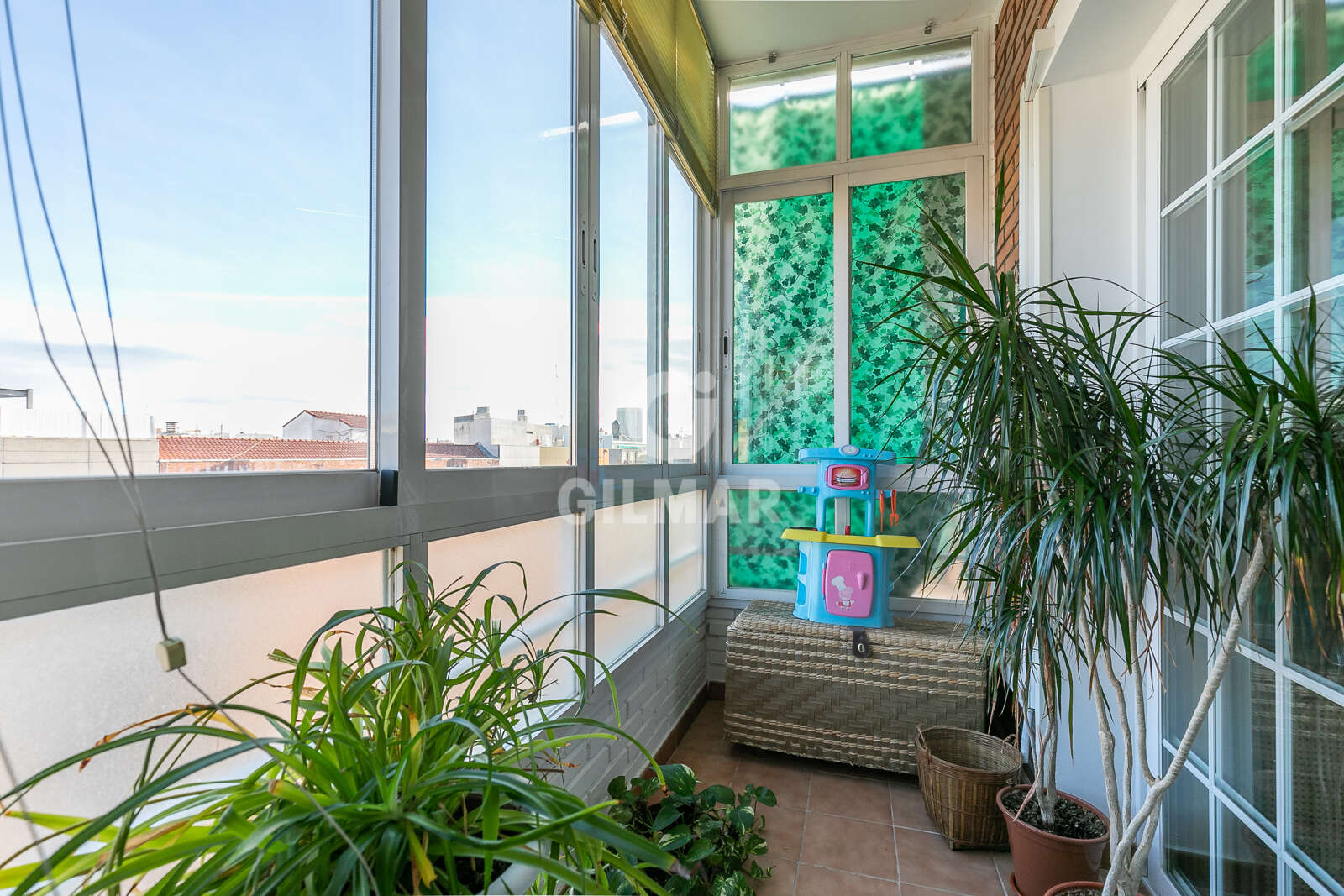 Property slider Gilmar