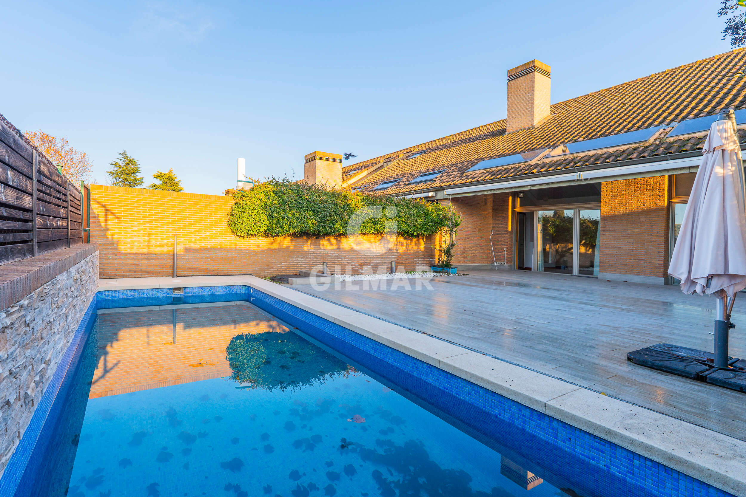 Chalet · 480 m² · 5 dorm