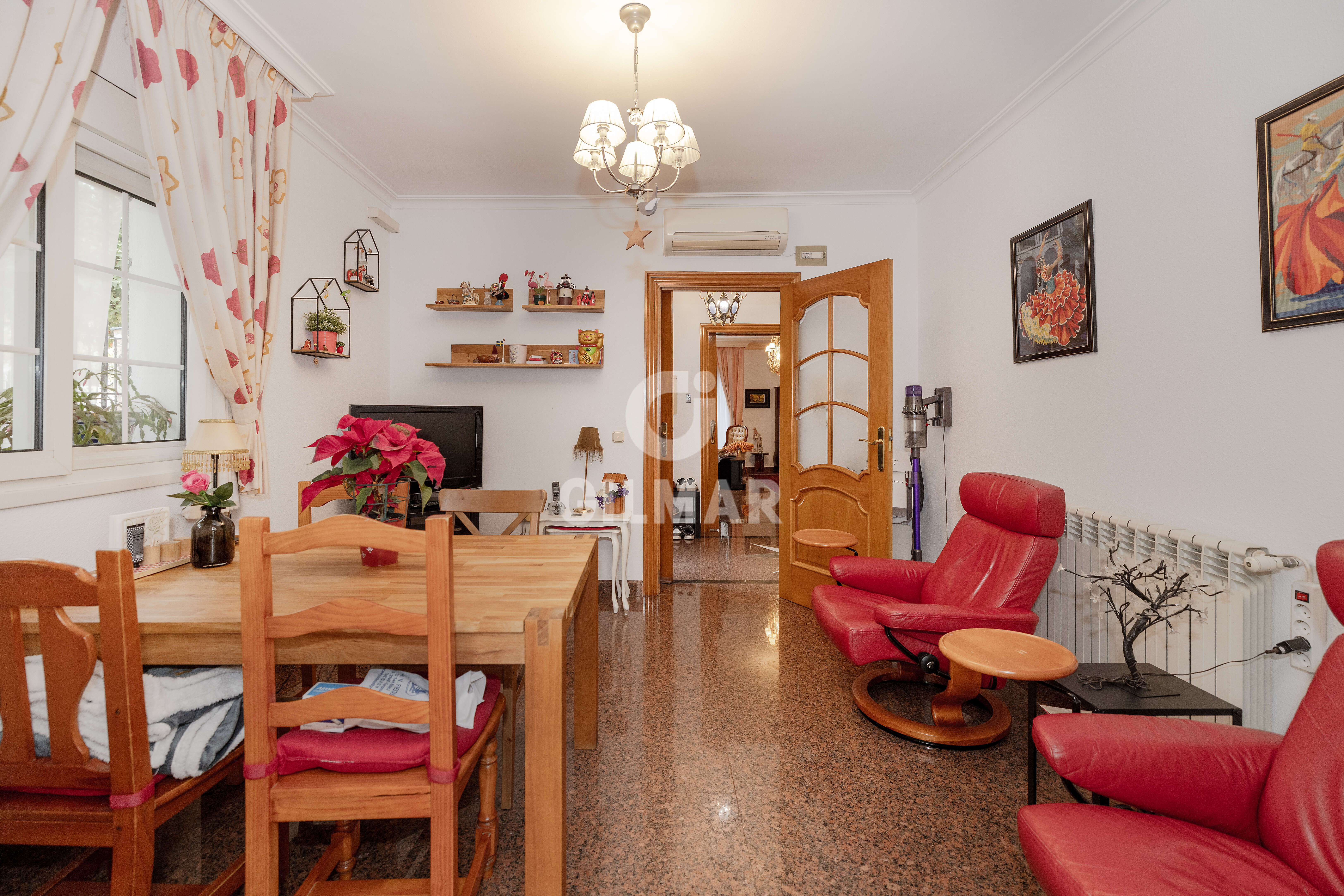 Photo of Semi-detached house