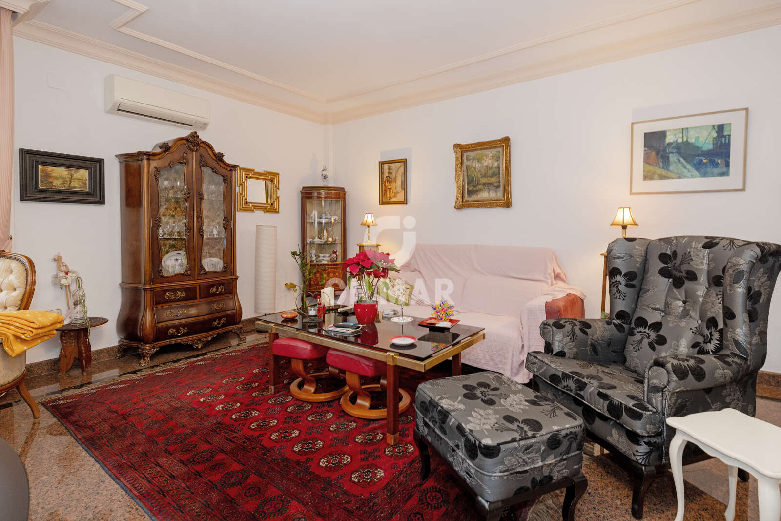 Property slider Gilmar