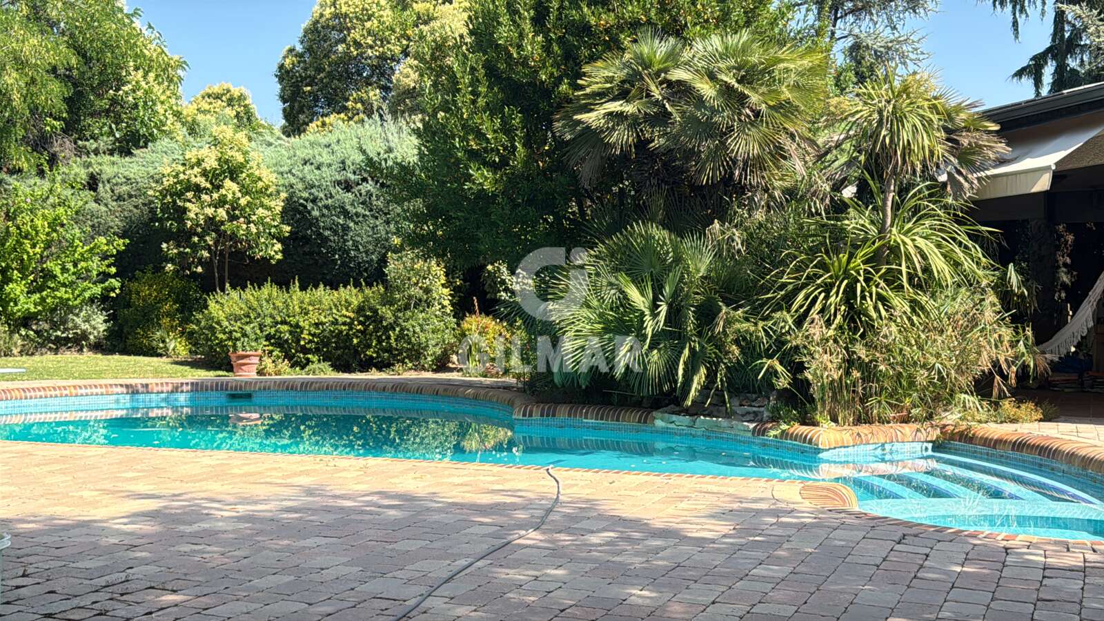 Property slider Gilmar