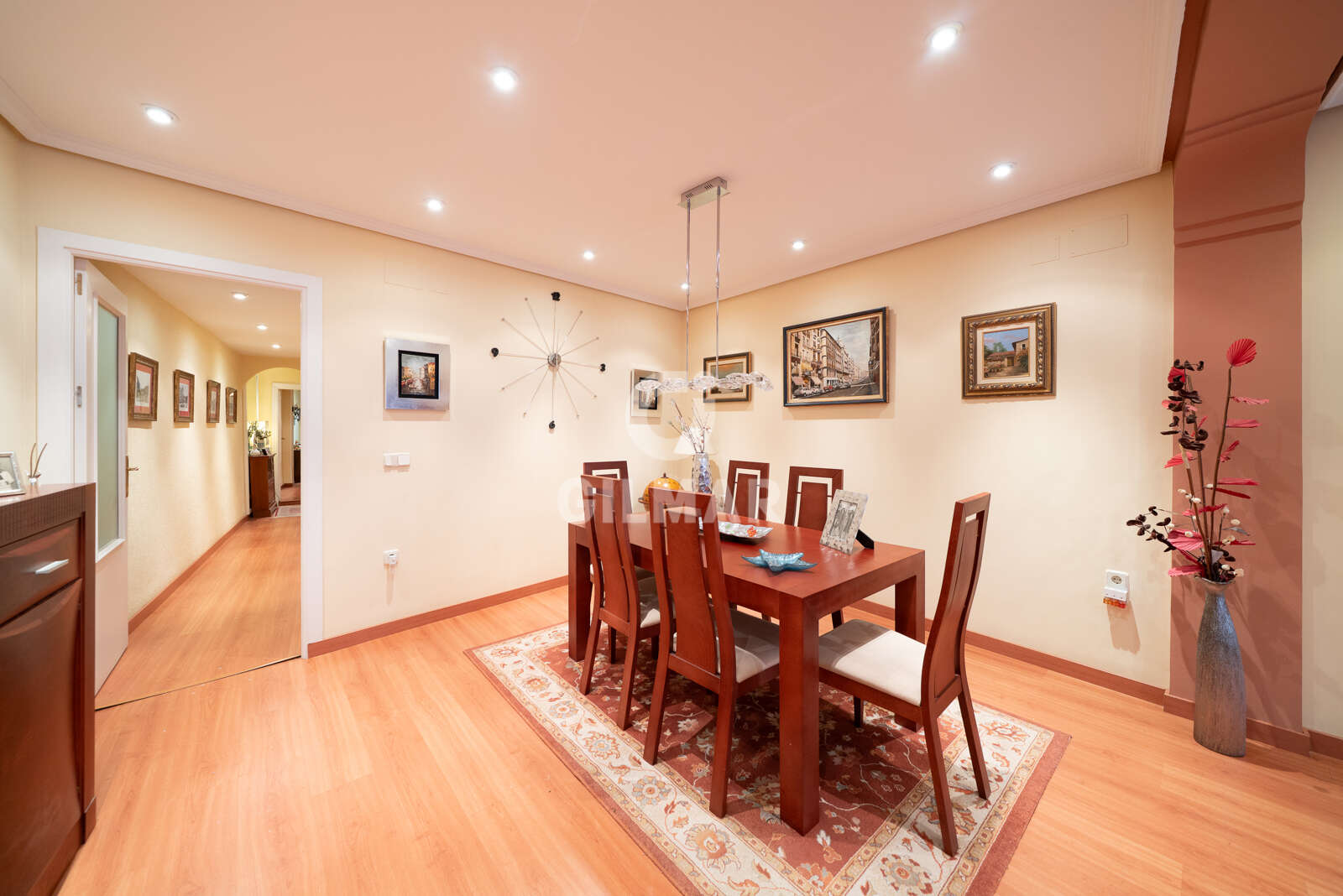 Property slider Gilmar