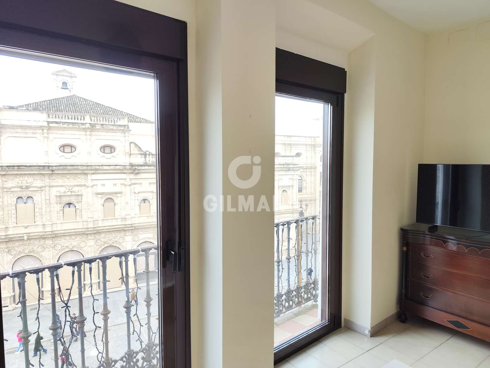 Property slider Gilmar