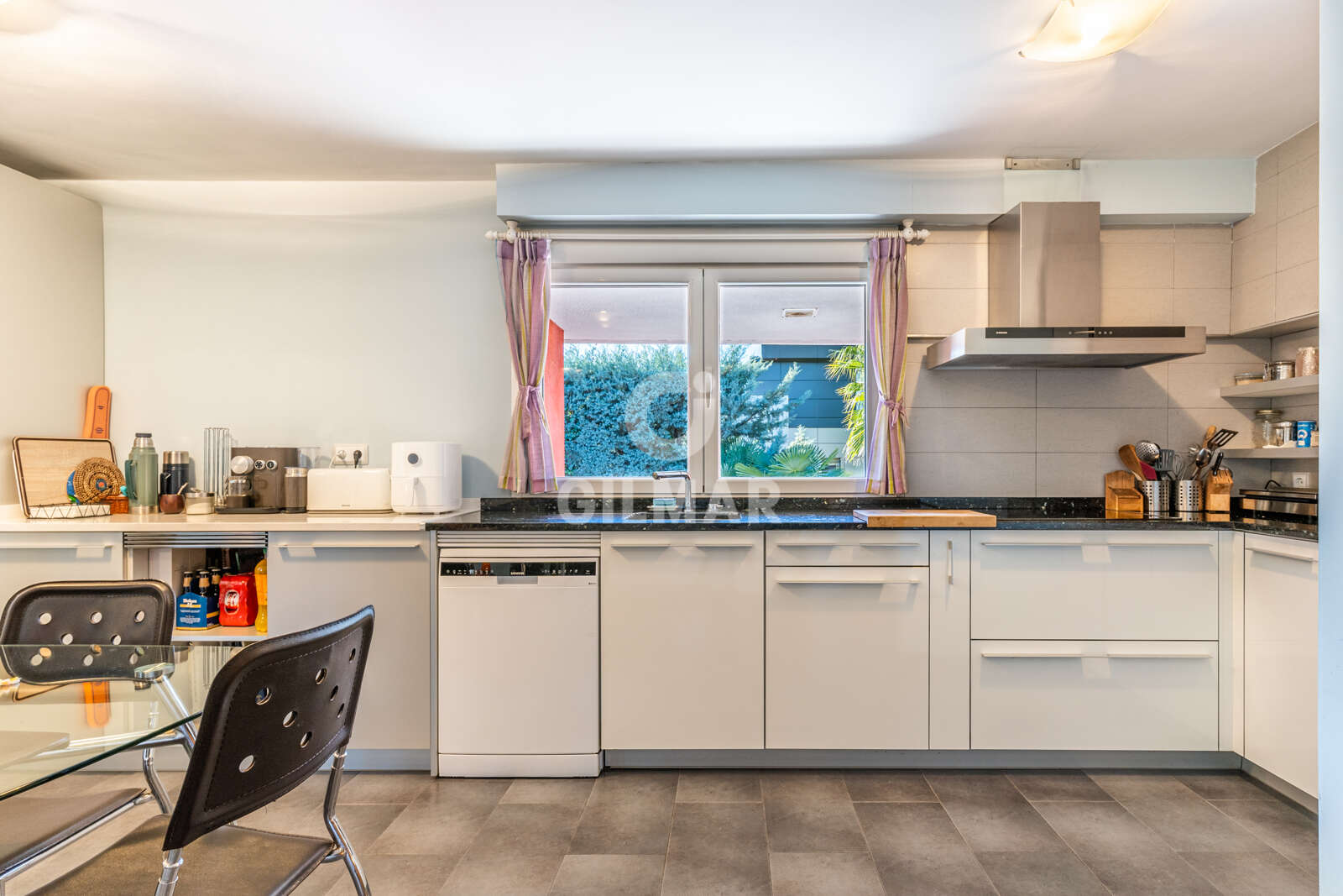 Property slider Gilmar
