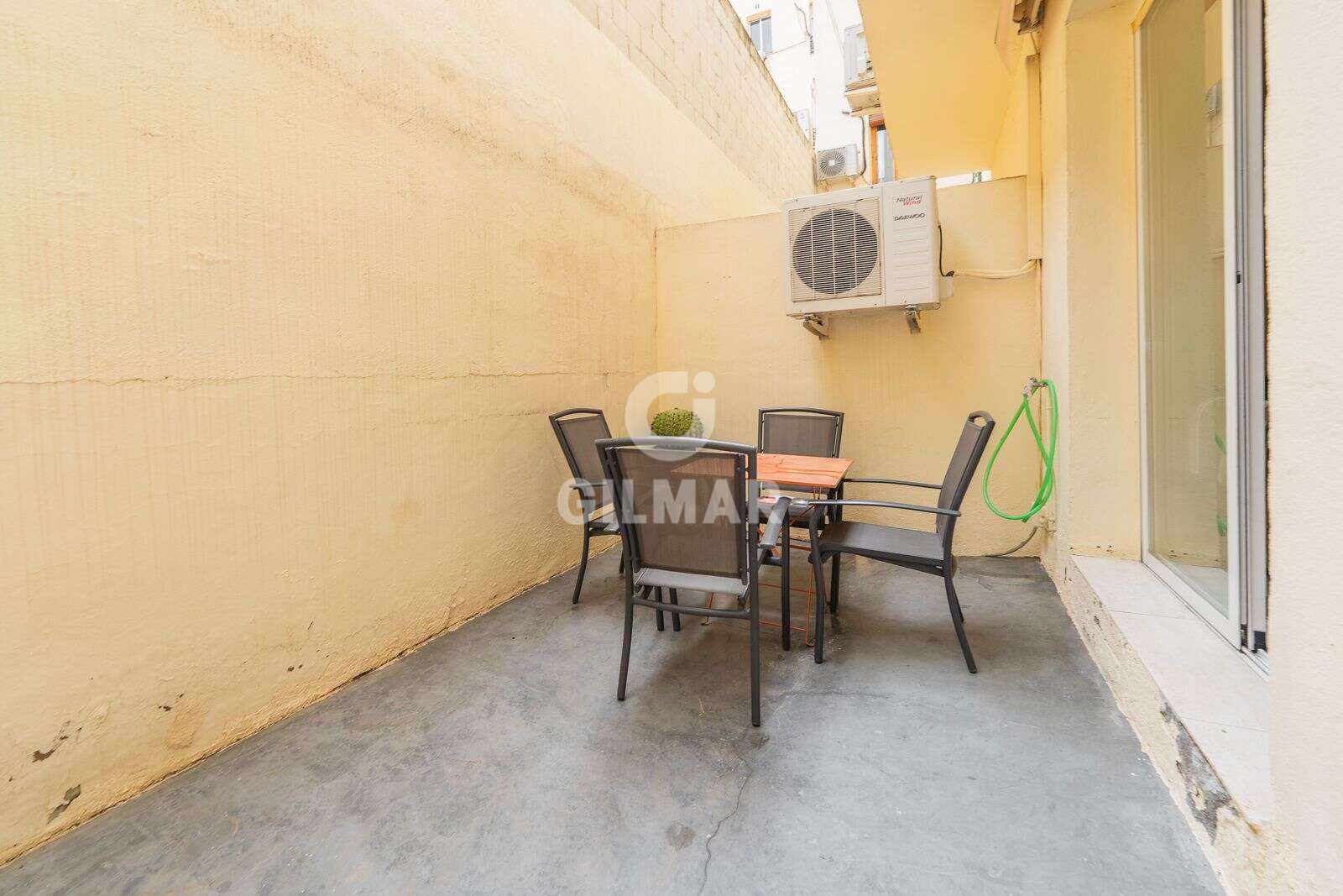 Property slider Gilmar