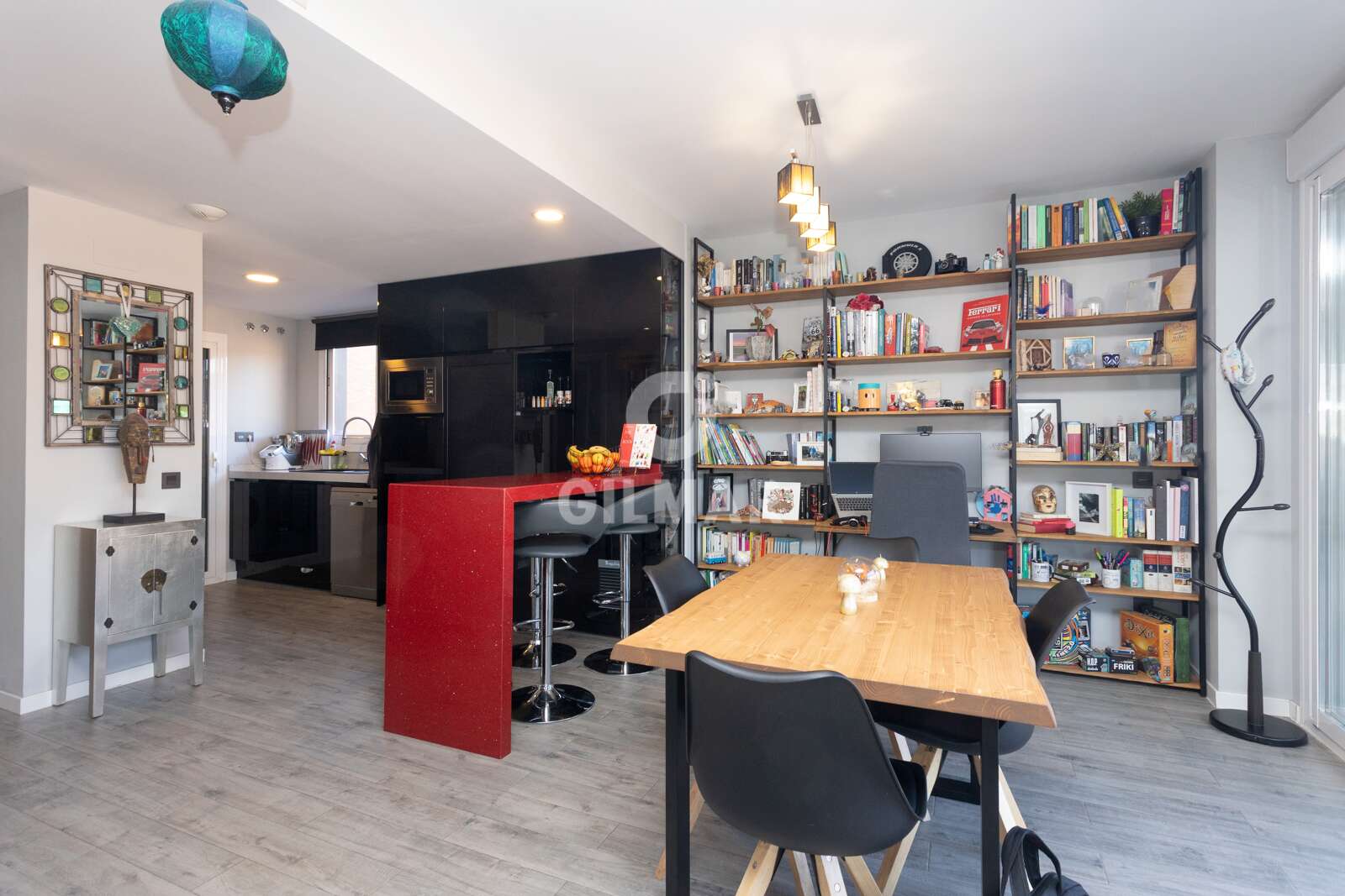 Property slider Gilmar