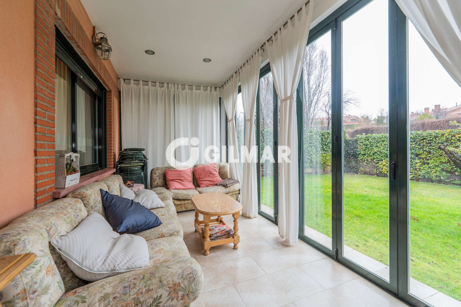 Property slider Gilmar