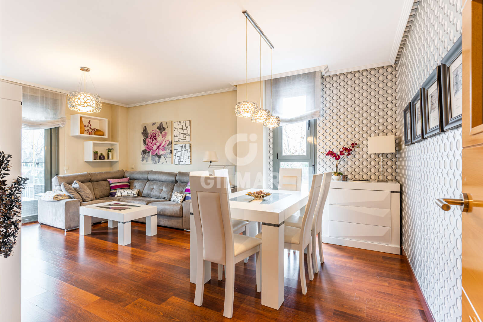 Property slider Gilmar