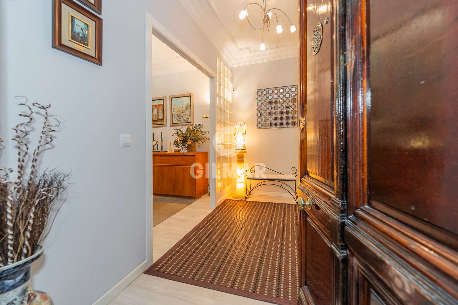 Property slider Gilmar
