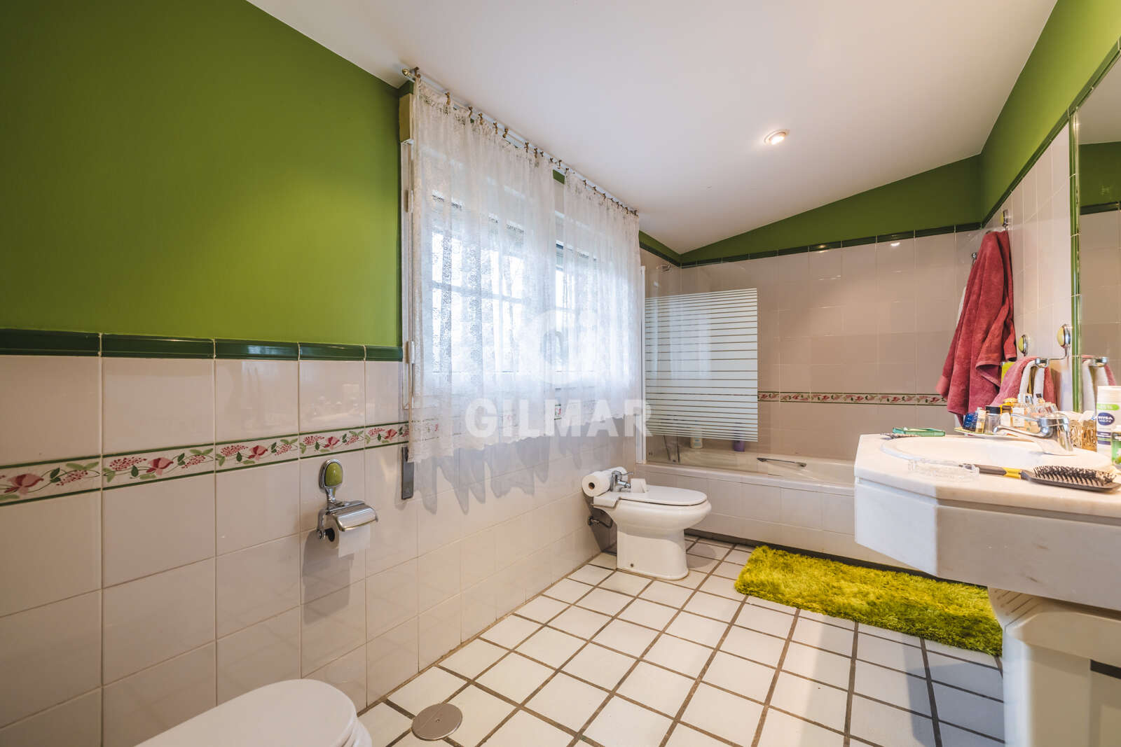 Property slider Gilmar