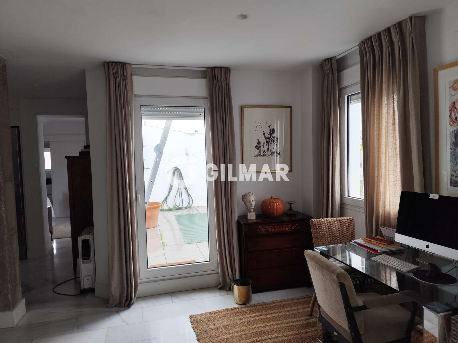 Property slider Gilmar