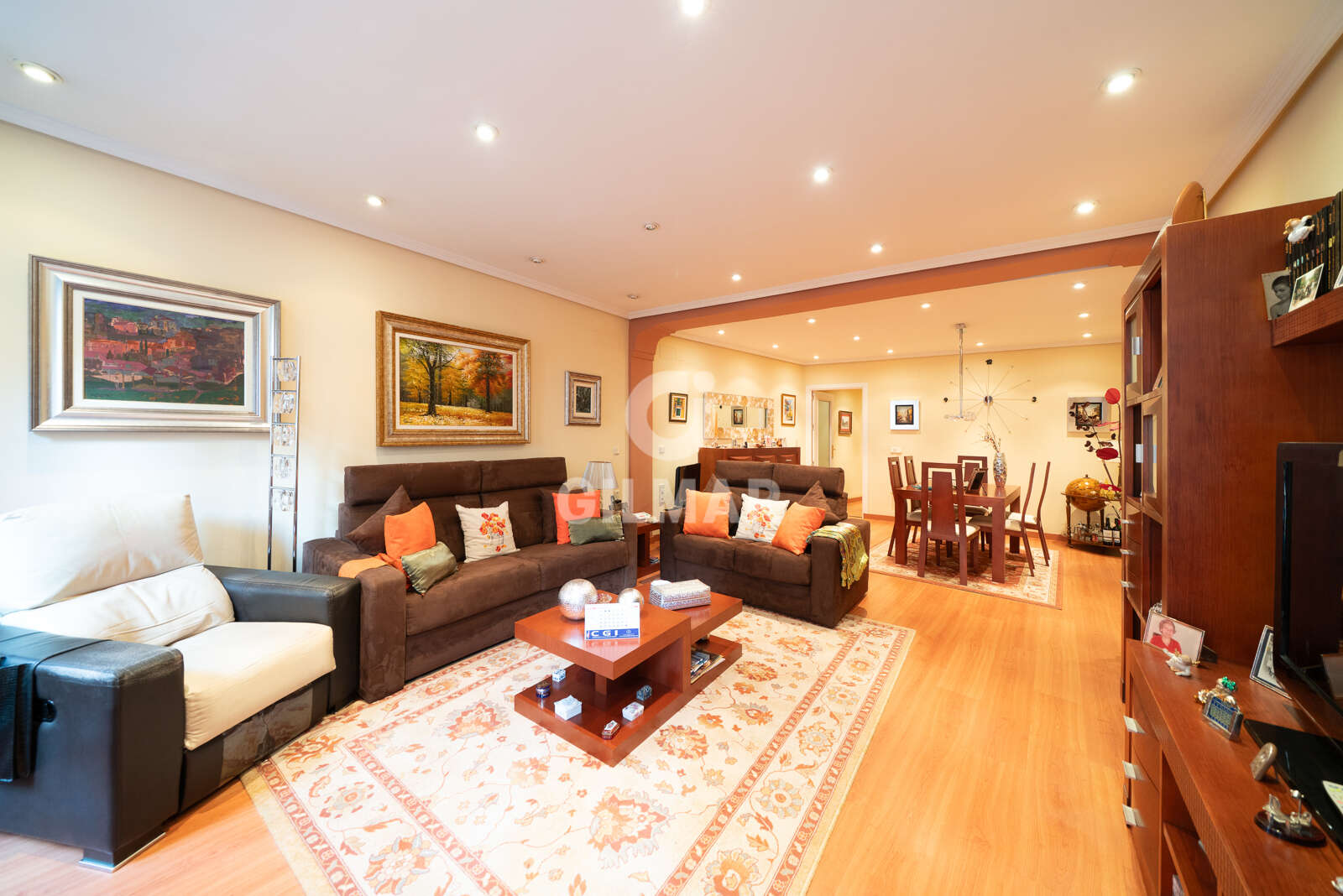 Property slider Gilmar