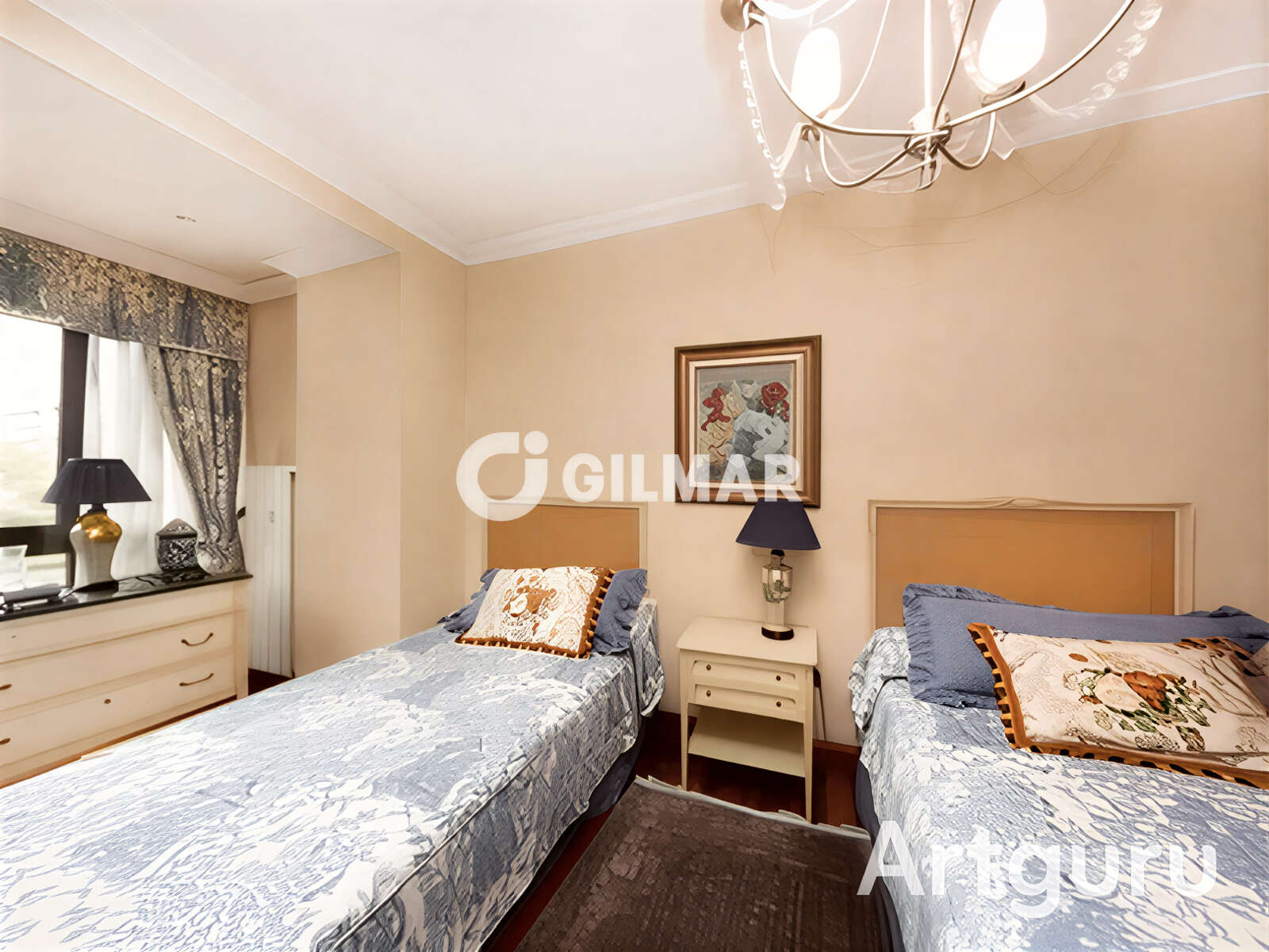 Property slider Gilmar