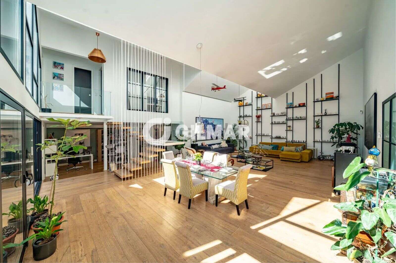 Property slider Gilmar