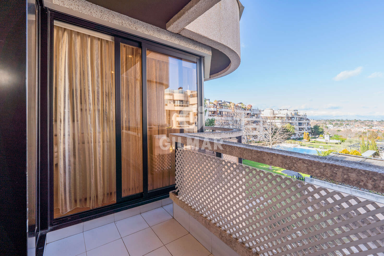 Property slider Gilmar