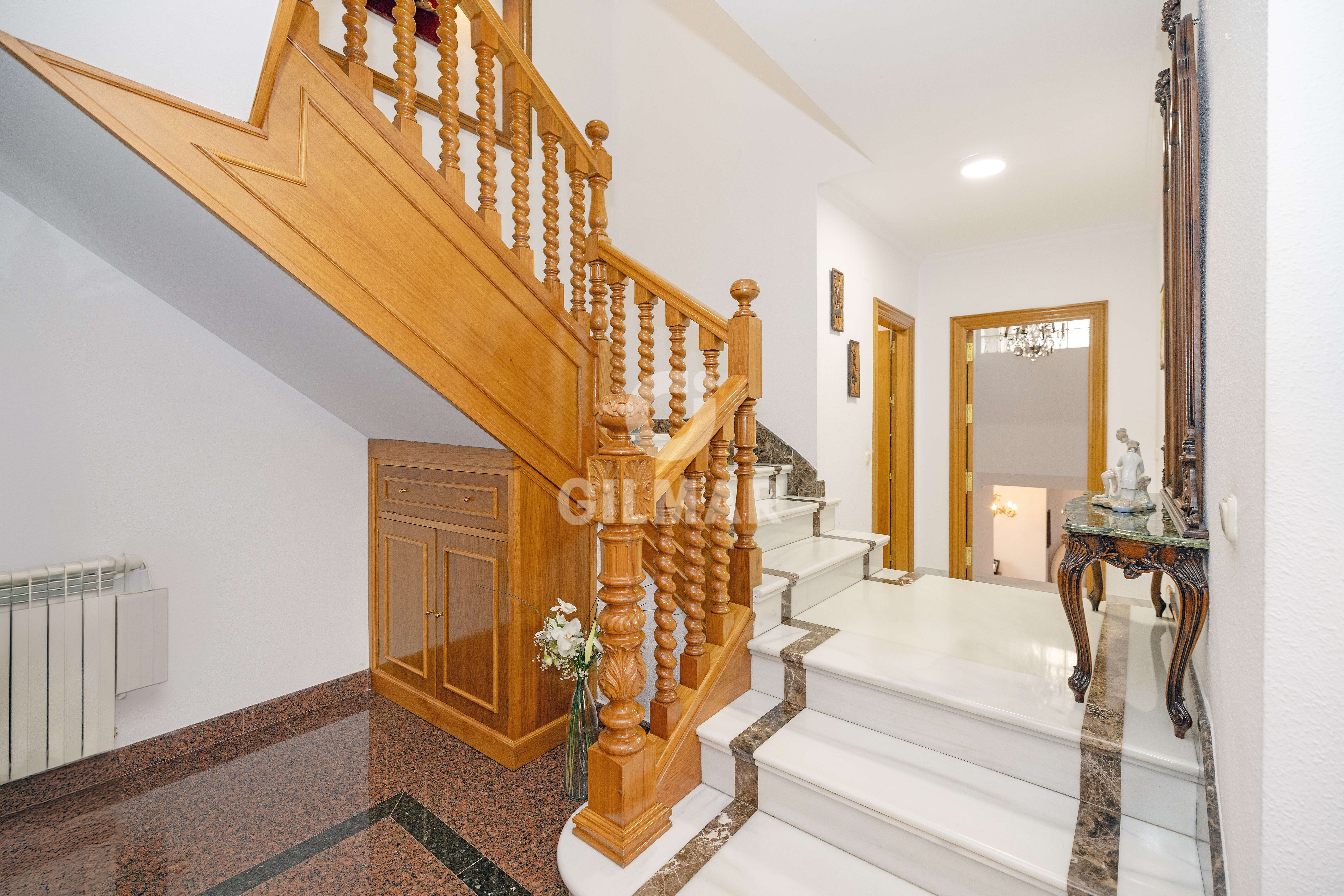 Photo of Semi-detached house